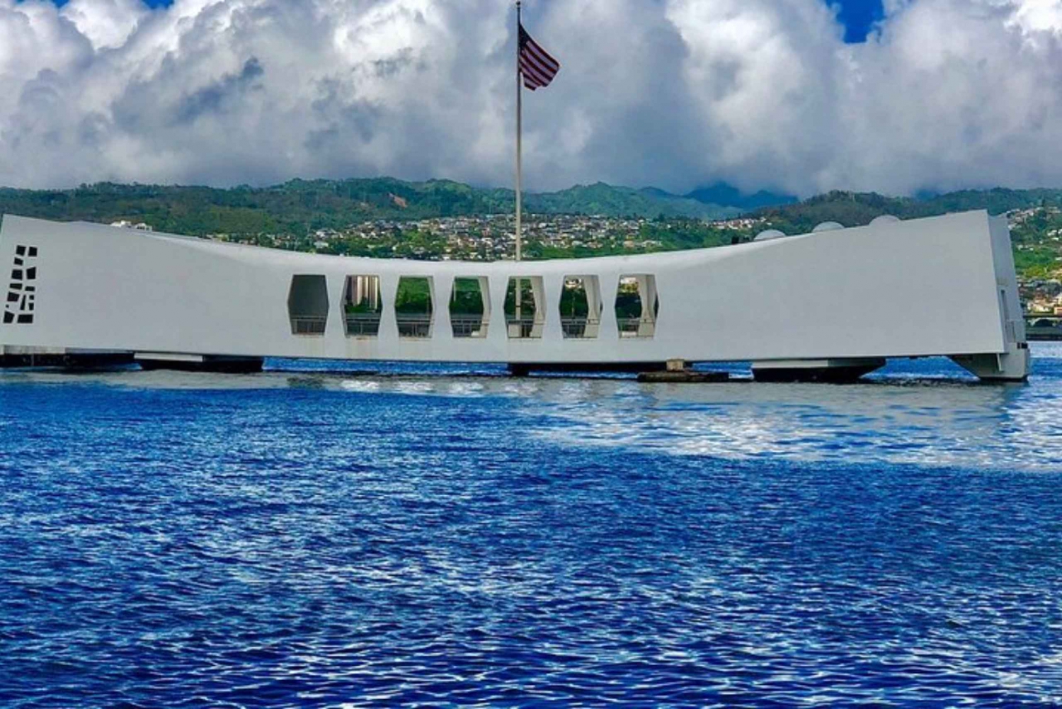 Pearl Harborin USS Arizonan muistomerkkikierros