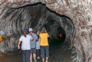 Tout compris : visite des volcans, du tunnel de lave et de la plage de sable noir
