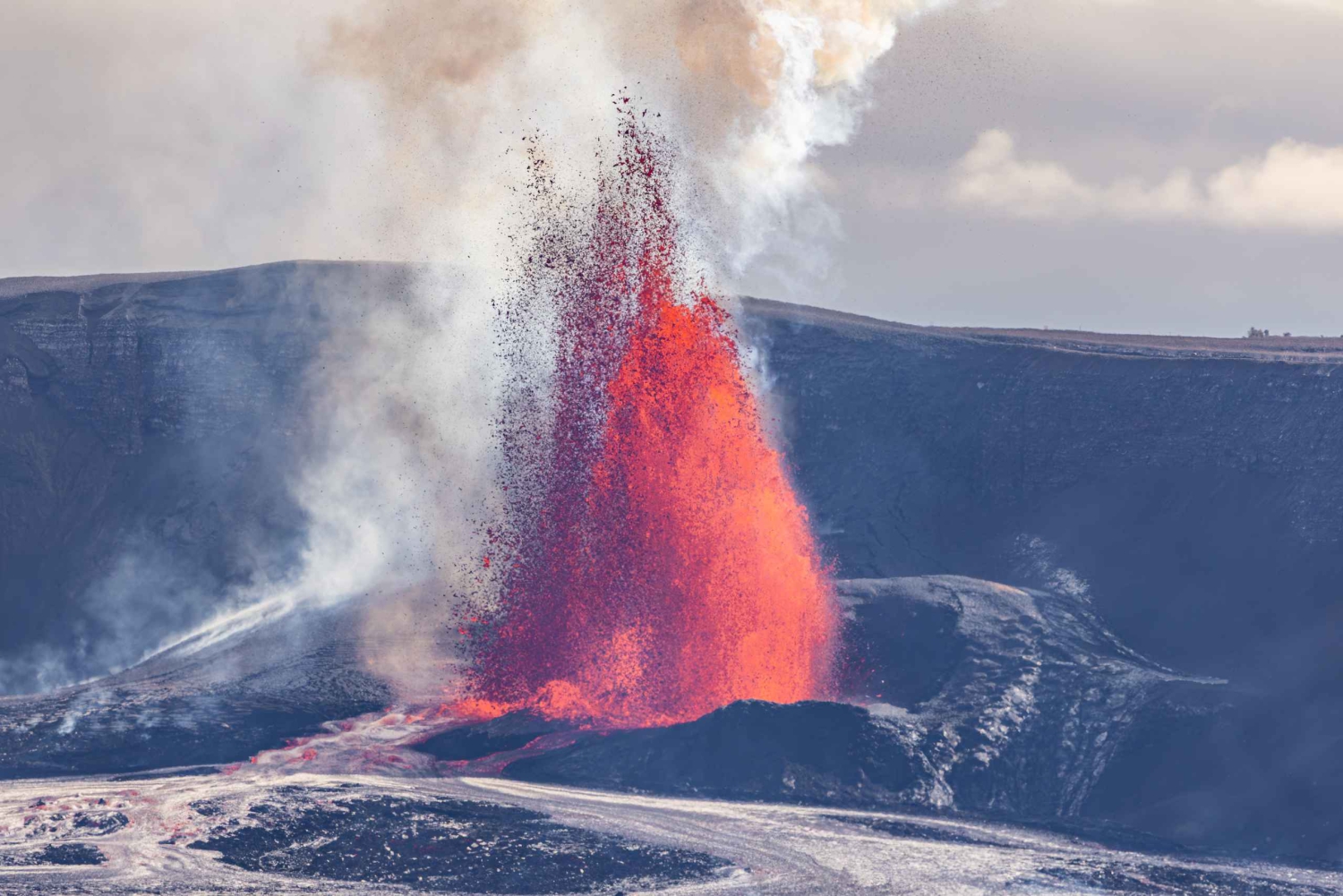 プライベートヒロクルーズスペシャル - 滝と火山