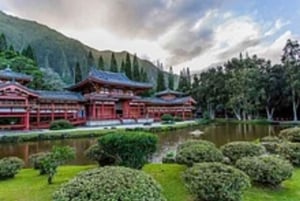 Private Pearl Harbor & Oahu Island Tour