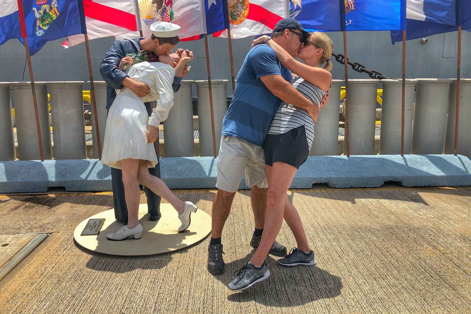 Private Pearl Harbor - USS Arizona and USS Missouri