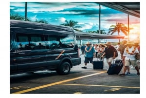 Transfert privé de Waikiki à l'aéroport de HNL * 1-12 passagers*.