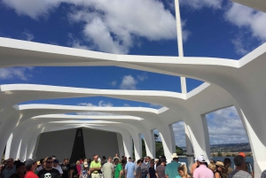 Oahu: USS Arizona Memorial and Mighty MO Limousine Tour