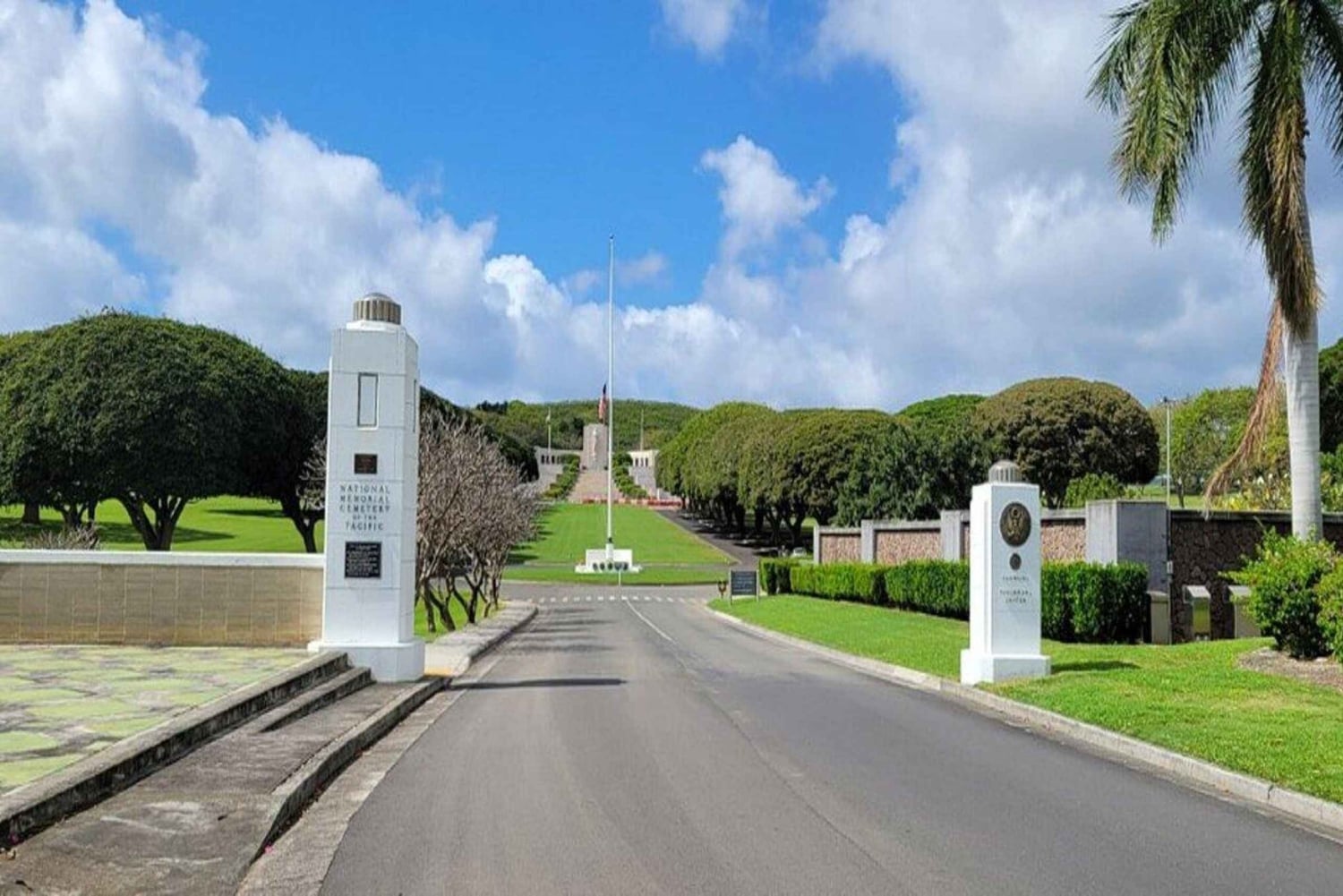 Uluniu Ave: Waikiki Scoot Coupe Rental Punchbowl Viagem de 1 dia