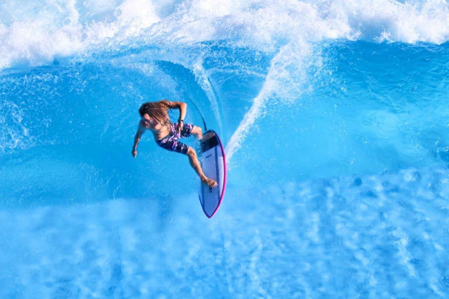 Wai Kai: 65 fods bølgesession