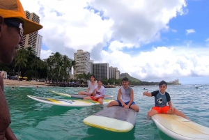 Waikiki: Private Group Surf Lesson for 3-4 People