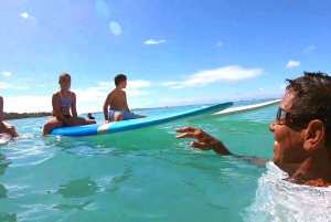 Waikiki: Private Group Surf Lesson for 3-4 People