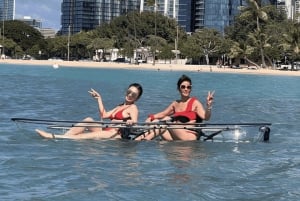 Waikīkī: alquiler de kayak transparente con equipo de seguridad