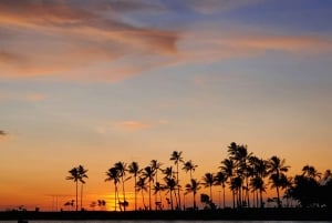 Waikiki: Perjantai-illan ilotulituskatamaraanipurjehdus