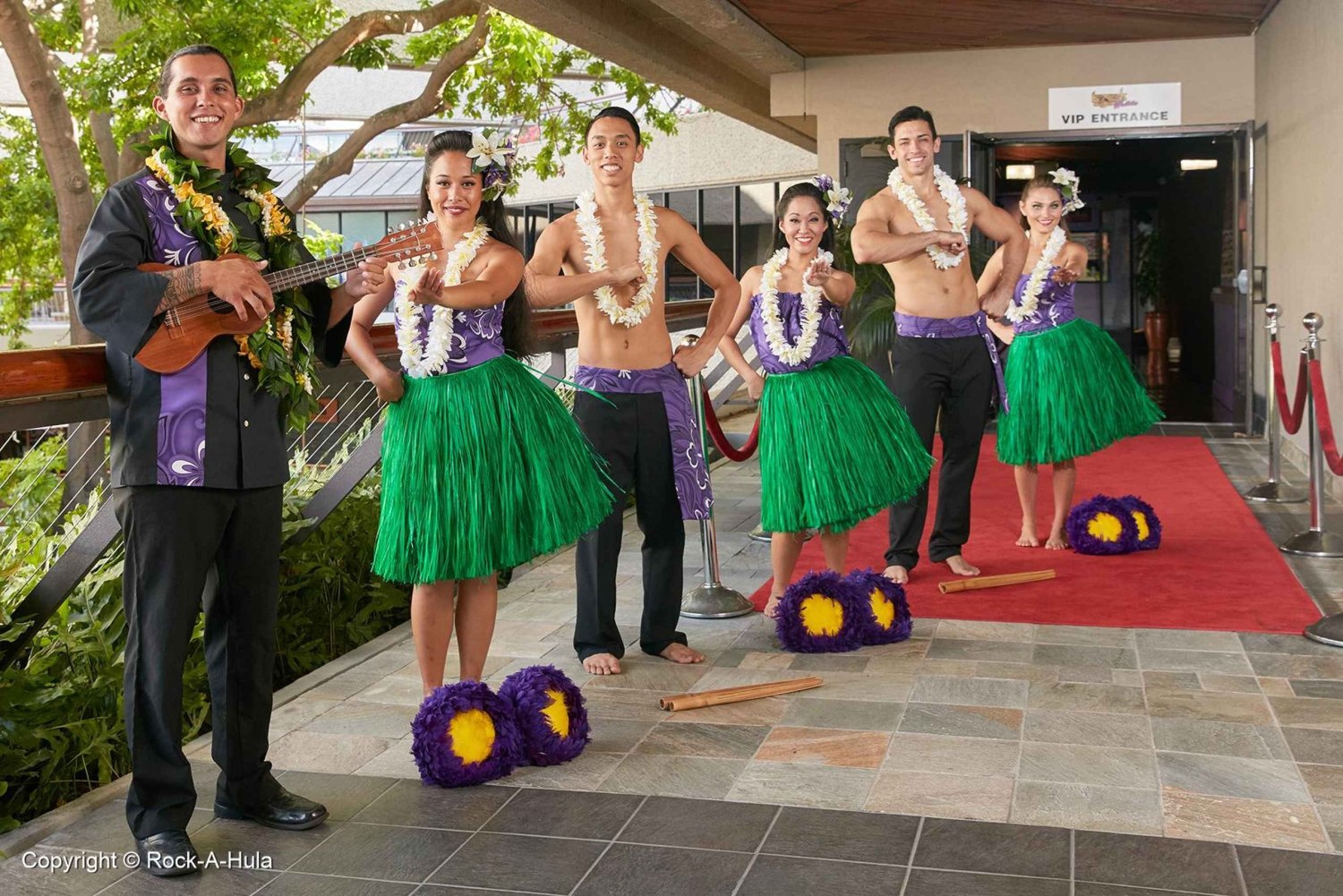 Waikiki: Rock-A-Hula Show: Luau ja buffet w/ valinnainen Rock-A-Hula Show