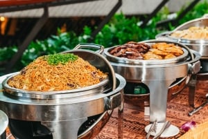 Вайкики: билет на шоу Rock-A-Hula и шведский стол