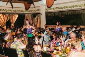 Вайкики: билет на шоу Rock-A-Hula и шведский стол