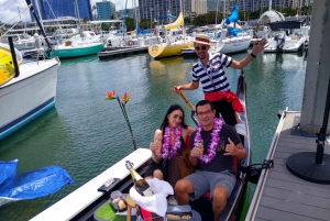 Waikiki: Scenic Gondola Cruise with Drinks and Pastries