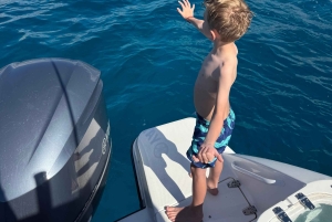 Вайкики: сноркелинг в Черепашьем каньоне (до 6 пассажиров)