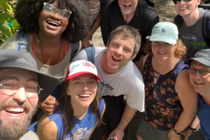 滝、チョコレートツアー、熱帯雨林、王室の歴史