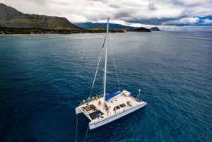 Navegue para o oeste de Oahu com almoço, golfinhos e mergulho com snorkel