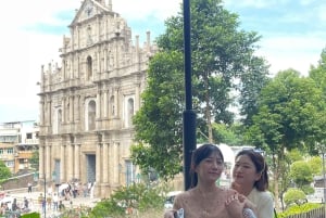 A Perfect Day in Macau: A Walking Tour from Ruins to Casinos