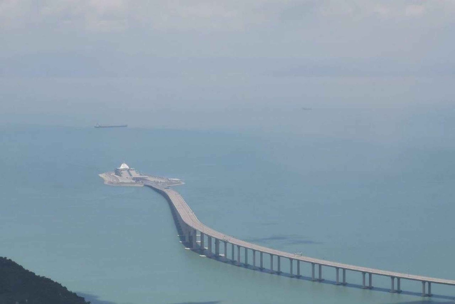 From Hong Kong: Macau Day Tour via HZMB w/Lunch & Transfers