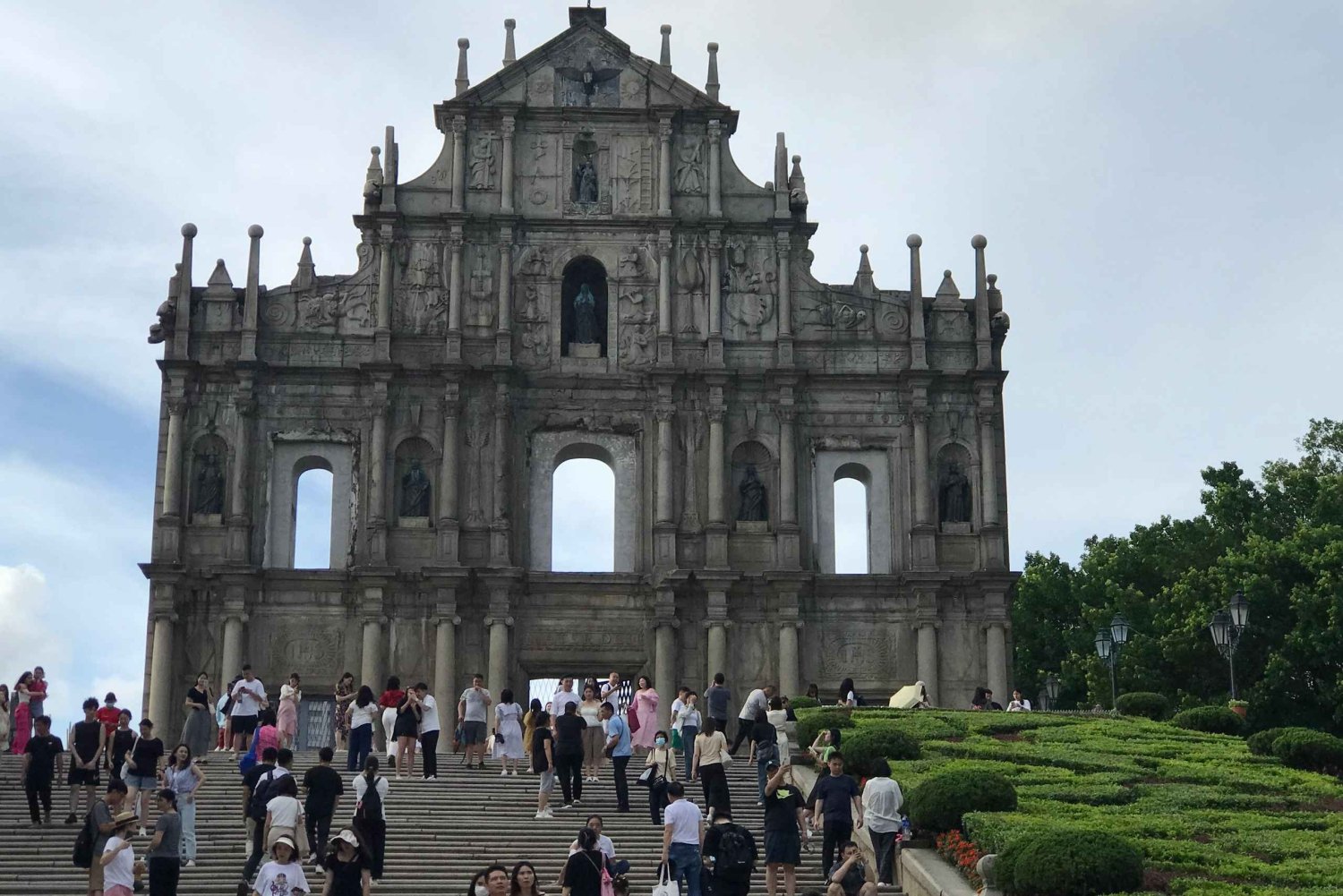 From Hong Kong: Macau Day Tour via HZMB w/Lunch & Transfers