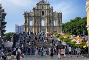 Частный трансфер из Гонконга в Макао на лимузине + дополнительная экскурсия по Макао