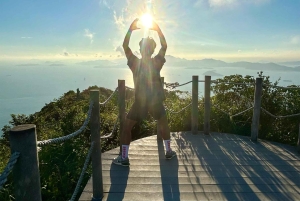 Hong Kong: 360 Panorama Sunset Hike to the Peak with Local