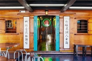 Hong Kong: Aberdeen Boat Tour and Visit Floating Museum