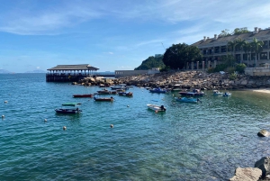 Hong Kong: Aberdeen Fisherman Cultural local Tour & Dim Sum