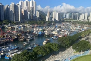 Hong Kong: Aberdeen Fisherman Cultural local Tour & Dim Sum