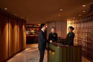 Hong Kong lufthavn: Plaza Premium First Airport Lounges