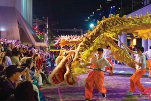 Hongkong: Chinesische Neujahrstour mit Parade-Show und Abendessen