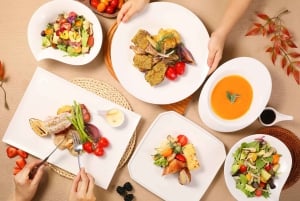 Hong Kong: cena in crociera con spettacolo di luci e suoni sull'Oriental Pearl