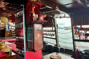 Hong Kong: Dukling, tour en barco antiguo por el puerto Victoria