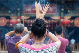 Hong Kong: Guided Tour of Wong Tai Sin Temple