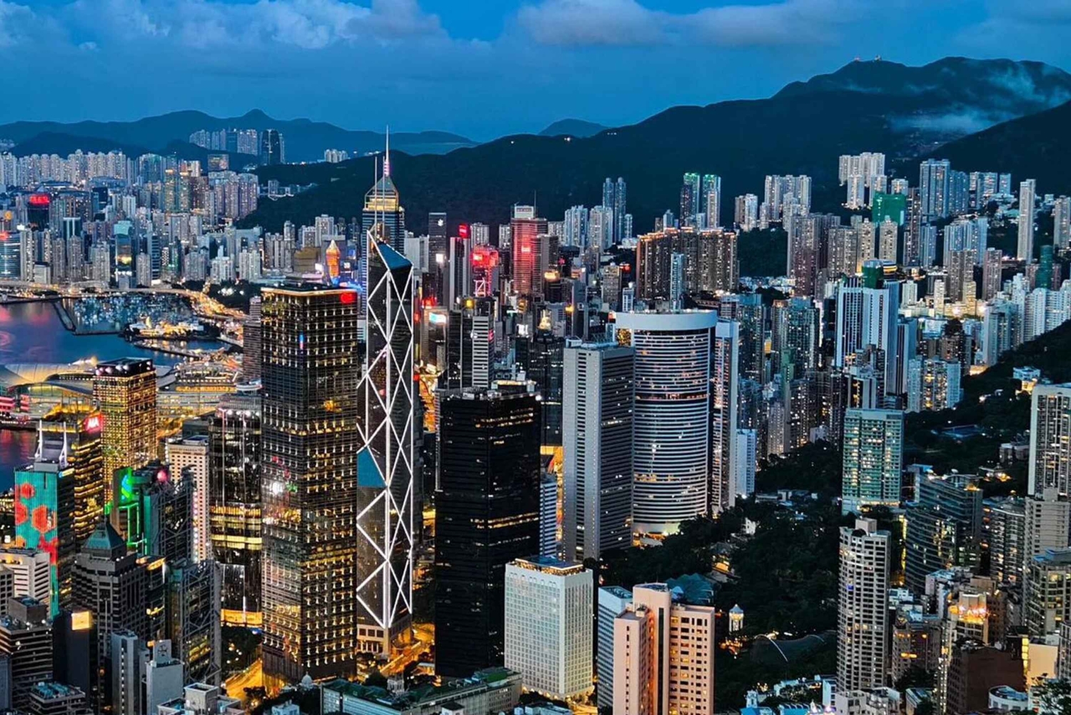 Hongkong: yöristeily ja buffetillallinen, sisältää noudon hotellilta