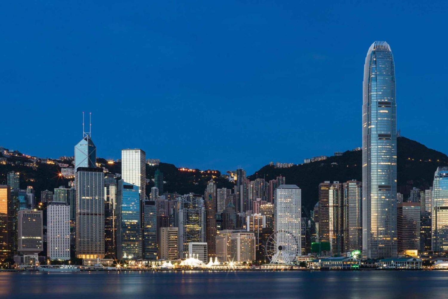 Hongkong: yöristeily ja buffetillallinen, sisältää noudon hotellilta