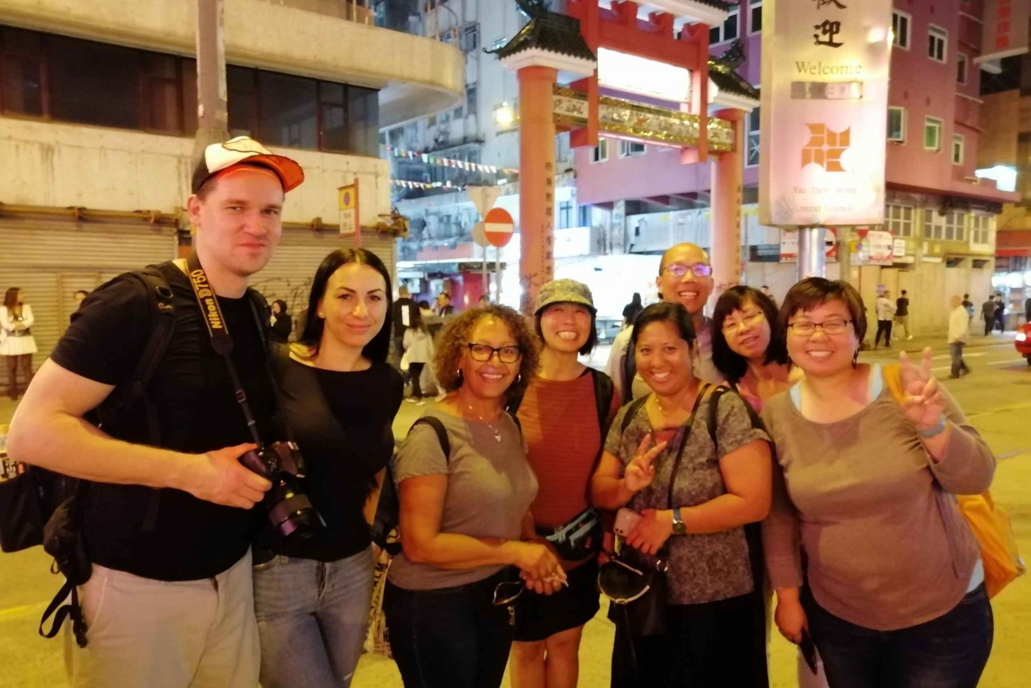 Hong Kong: Night Tour + Open Top Bus + Night Market