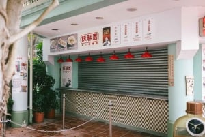 Hong Kong: Ocean Park Entry Ticket + Local Style Set Meal