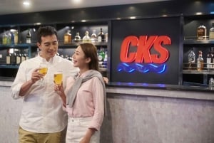 Hong Kong: Oriental Pearl Night Bar & Sightseeing Experience