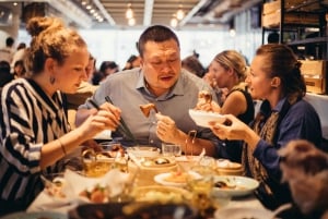 Hong Kong: Private Food Tour – 10 Tastings with Locals