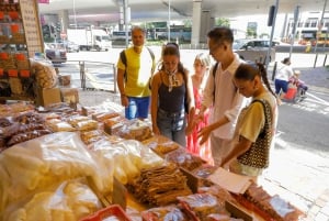 Hong Kong: Tastes & Traditions Small Group Food Tour