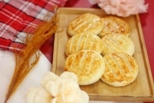Hong Kong: Traditional Chinese Baked Goods DIY Workshop