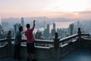 Hong Kong: Victoria Peak Private Evening Hike from Central