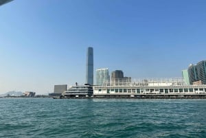 Hongkong: zwiedzanie świątyni Wong Tai Sin i Portu Wiktorii