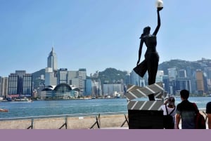 Hongkong: zwiedzanie świątyni Wong Tai Sin i Portu Wiktorii