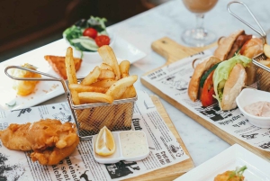 Lantau: Buddha-tur og frokost på Tai O Heritage Hotel (fredag)