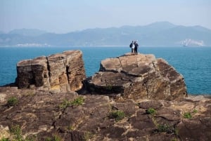 Hong Kong: Lamma Island Walking Tour lounaalla