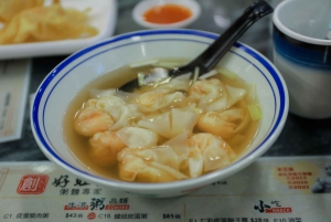 ミシュラン認定の屋台の食べ物と文化を楽しむ九龍散策