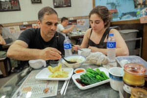 ミシュラン認定の屋台の食べ物と文化を楽しむ九龍散策