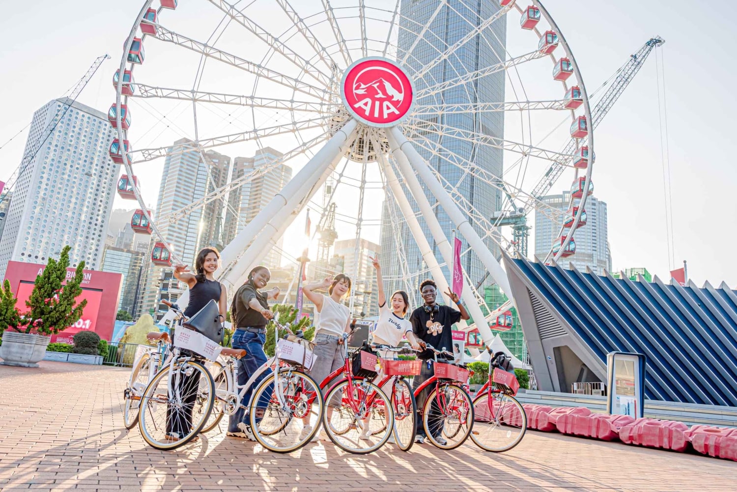 Victoria Harbour Shoreline Half-Day Leisure Bike Tour