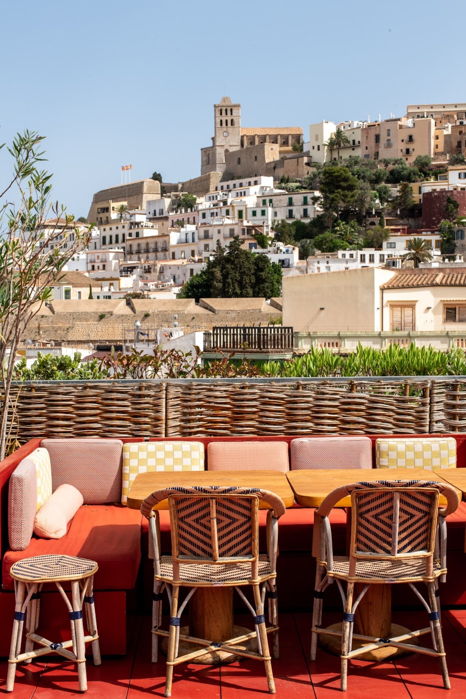Café Montesol & Rooftop Bar